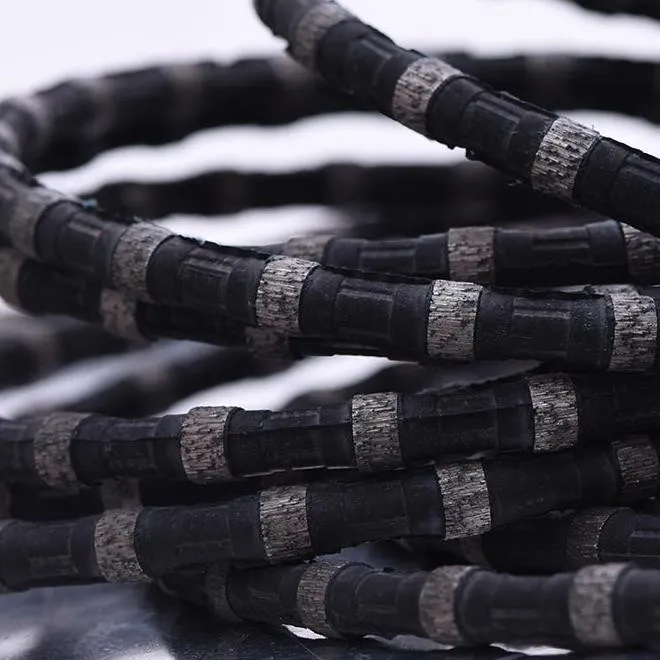 Brzeszczot z drutu diamentowego